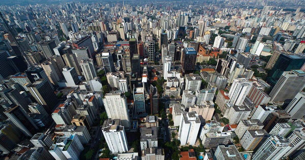 Сан паулу крупнейший город. Сан-Паулу город в Бразилии. Сан Паоло Бразилия. Сан Паулу центр. Сан-Паулу (город) города Бразилии.